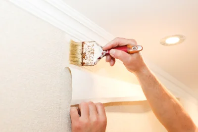 Pose de papier peint à Optevoz — revêtements muraux et toiles de verre